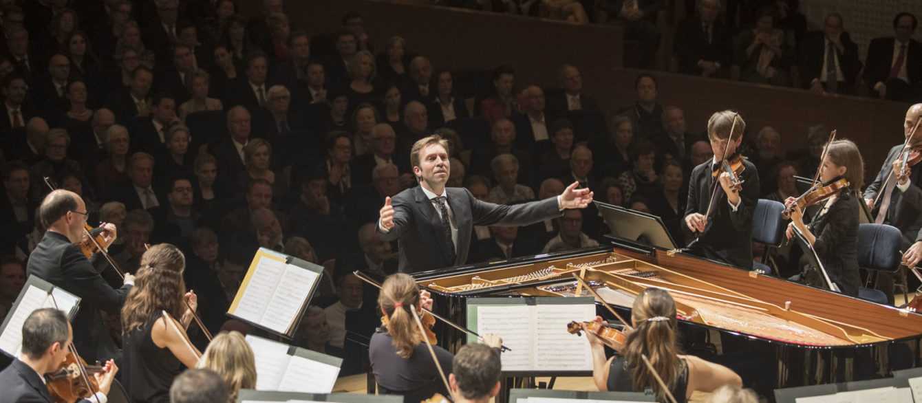 Leif Ove Andsnes and the Mahler Chamber Orchestra at LUCERNE FESTIVAL 2014. Photo © Priska Ketterer 02 medium