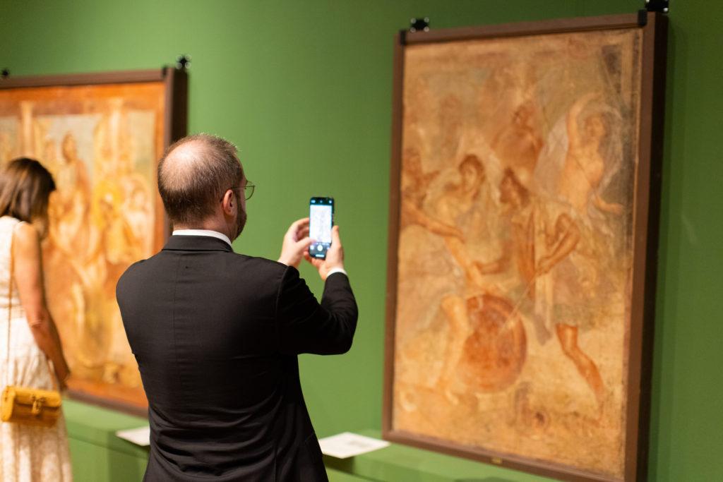 Pompeii Exhibit Opening 9152