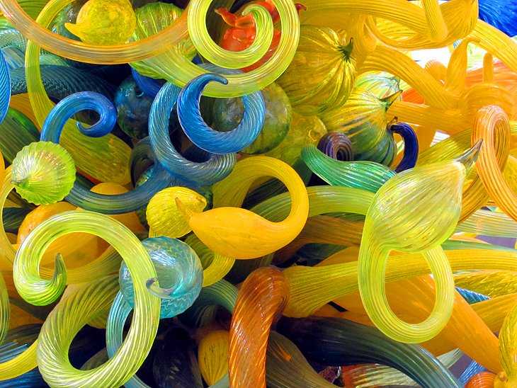 chihuly tower