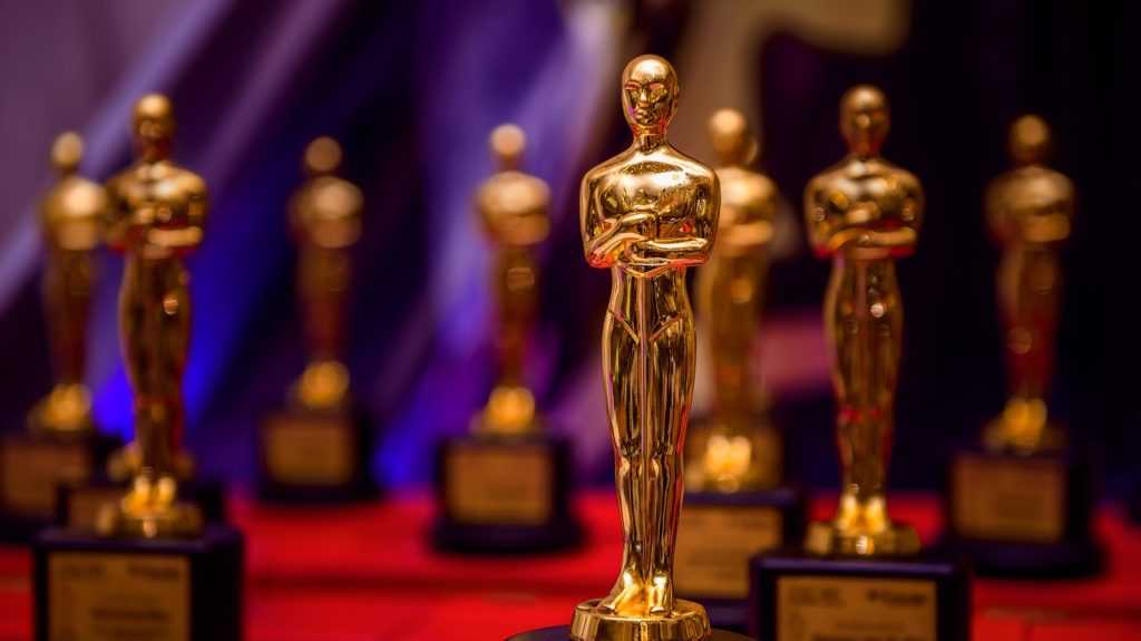 Oscar Trophies 2023