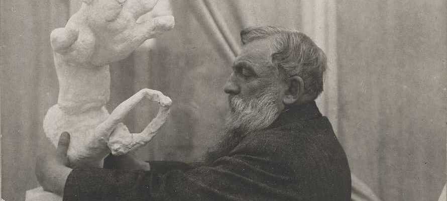 Unknown photographer, Rodin placing the plaster 'Clenched Hand with Imploring Figure' on a pedestal, in the Pavillon de l'Alma, Meudon, 1906. Musée Rodin