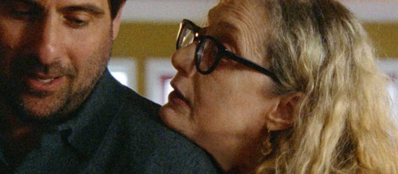 A film still from Between the Temples