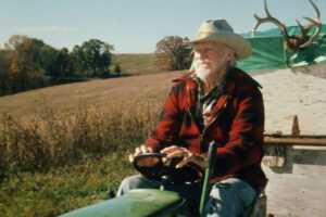 The Straight Story (1999) Directed by David Lynch Shown: Richard Farnsworth