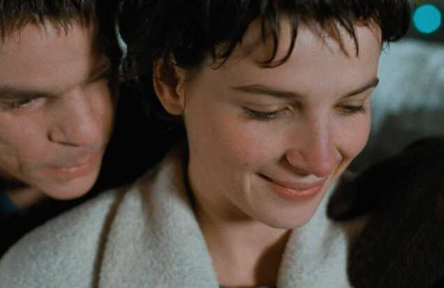 A film still from The Lovers on the Bridge