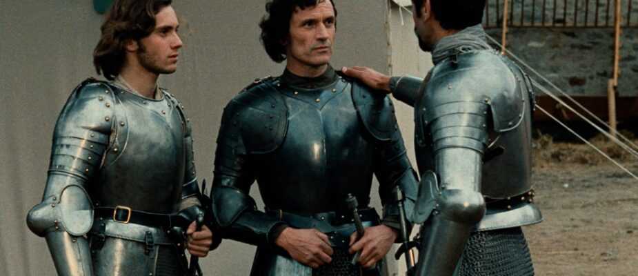 A film still from Lancelot du Lac by Robert Bresson