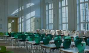 A film still from Sous le soleil&nbsp;exactement, Noa Blanche Beschorner (Canada)