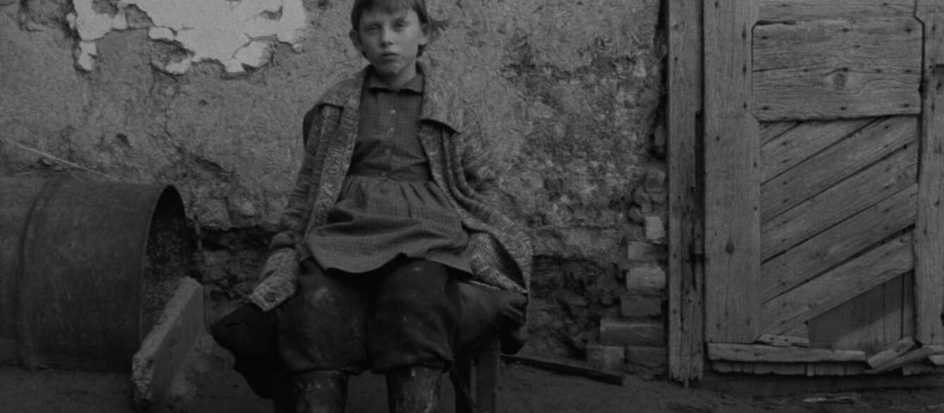 CROP satantango still 01