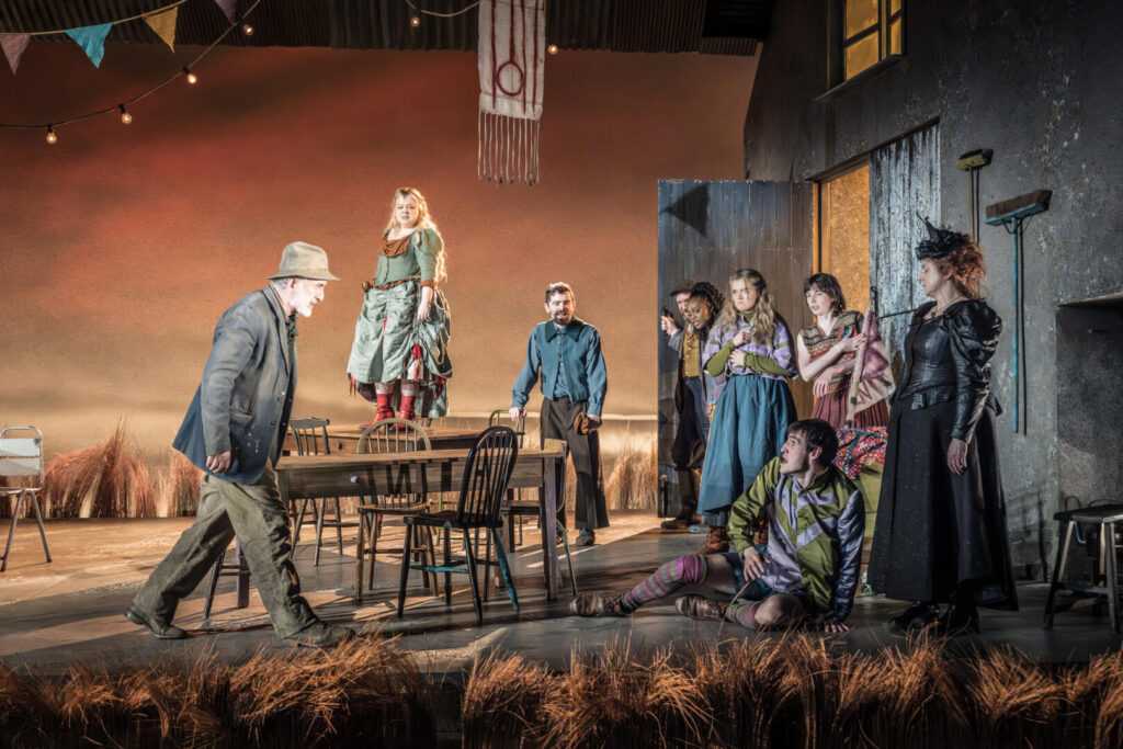 The cast of The Playboy of the Western World at the National Theatre. (c) Marc Brenner