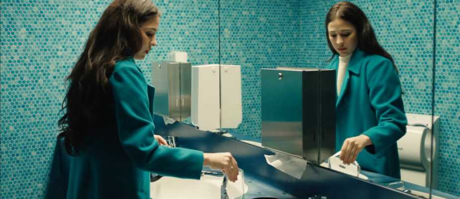 A film still from The Currents